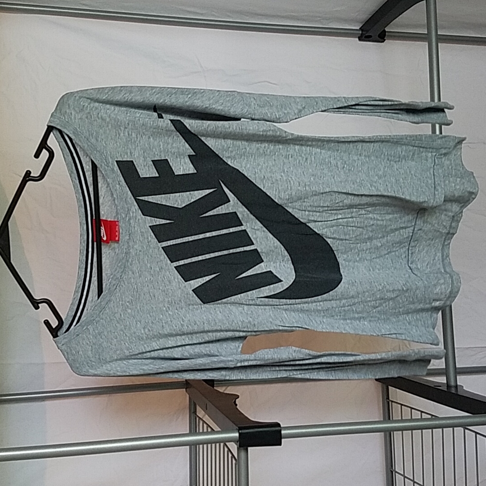 Nike long sleeve t-shirt, xs